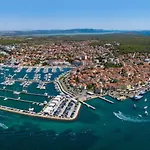 アパート Rustique Roza Biograd - Premium Location