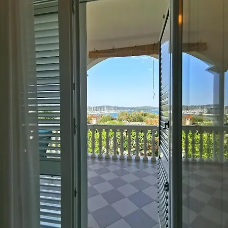 Apartment Rustique Roza Biograd - Premium Location